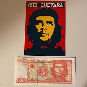 Che Guevara Post Card and Cuban Banknote